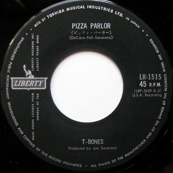 T.ボーンズ - 真赤な太陽 = Sippin' 'n' Chippin' / ビッツァ・パーラー = Pizza Parlor (7", Single) - 画像 (4)